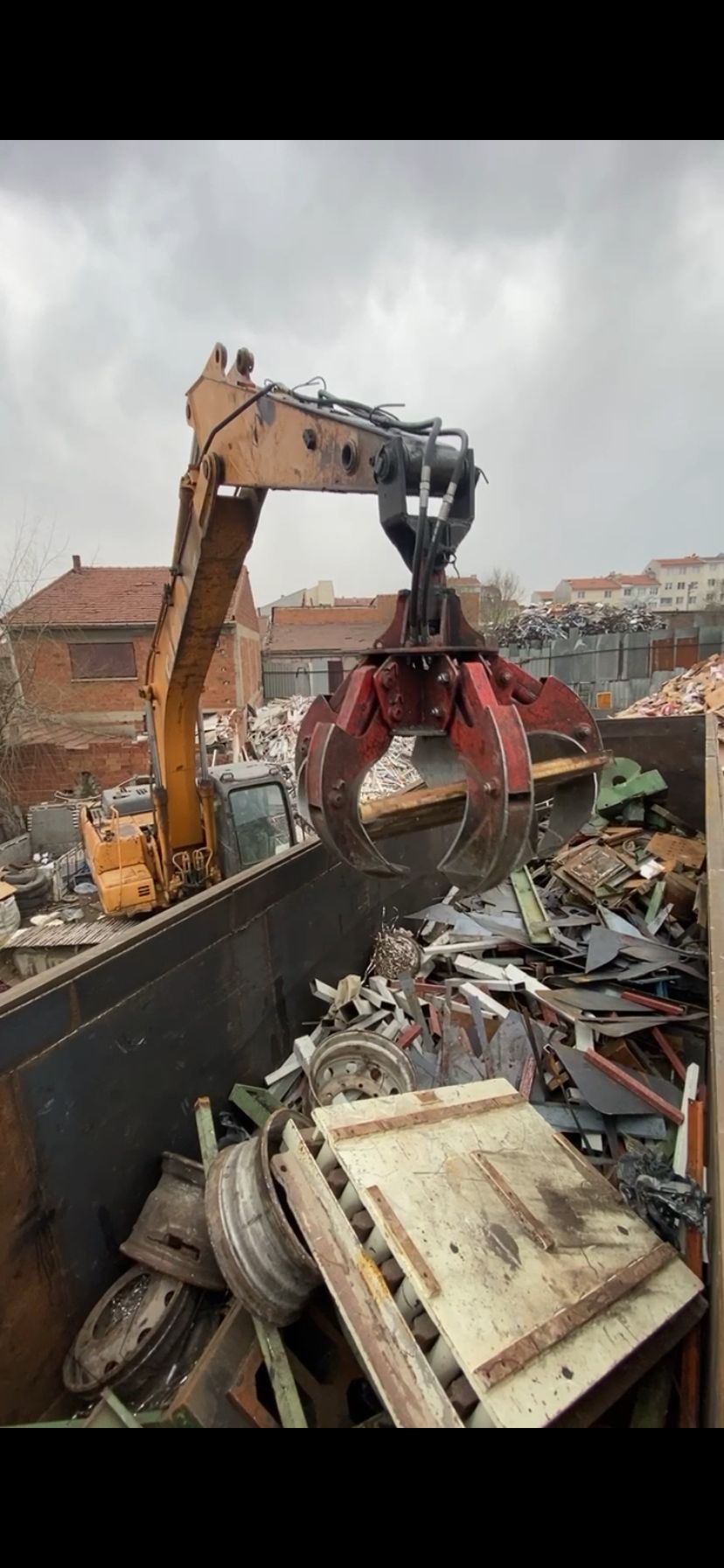 Balina çeneli ekskavatör